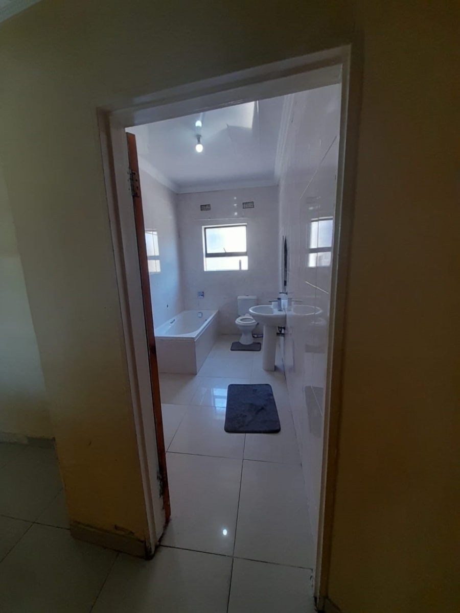 4 Bedroom Property for Sale in Mdantsane Nu 1 Eastern Cape